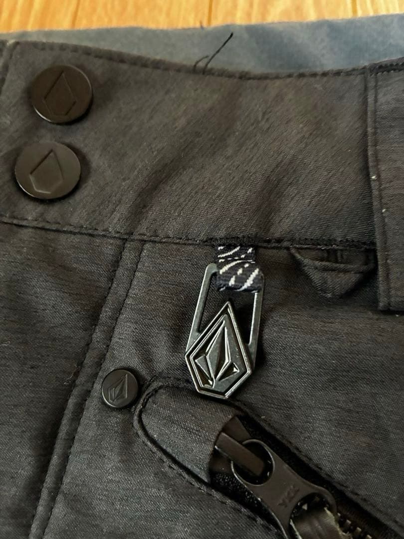 美品　ボルコム　スノボ　ウェア　パンツ