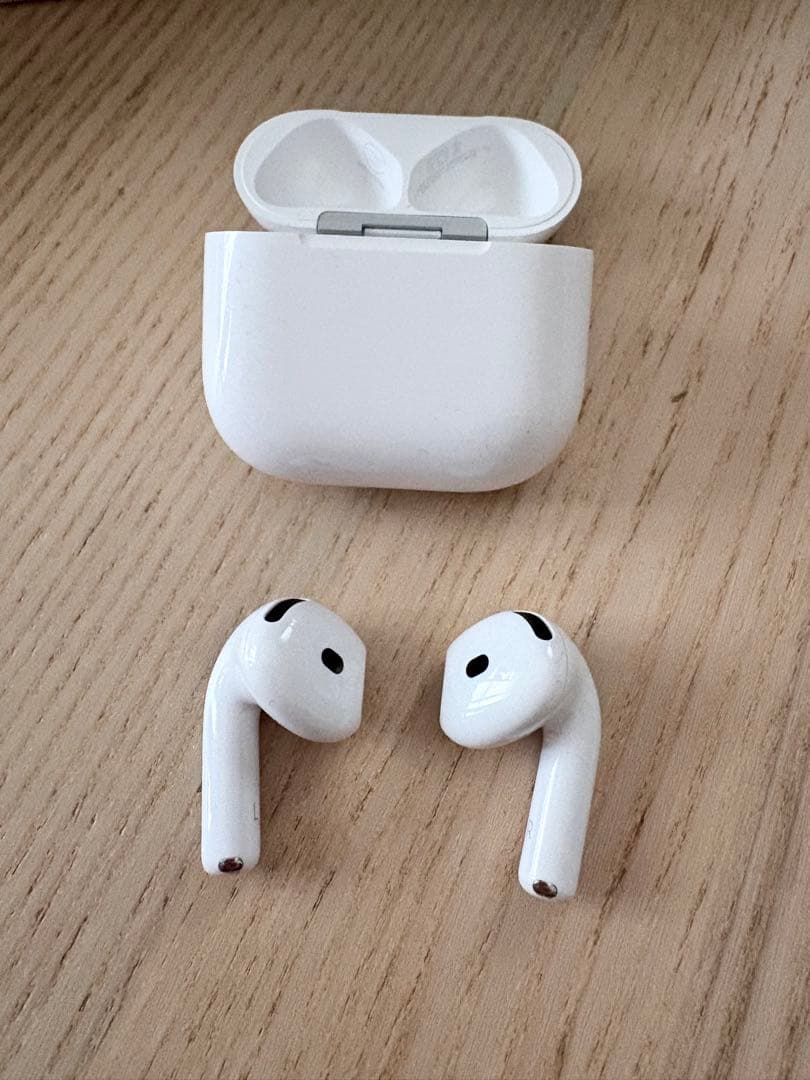 AirPods4 アクティブノイズキャンセリング　本体 ホワイト
