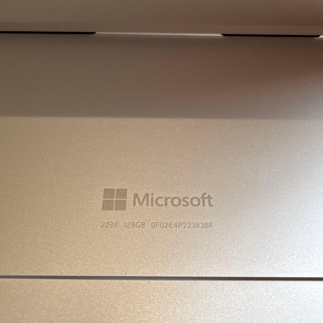 美品 Microsoft Surface Pro 9 シルバー 本体 128GB