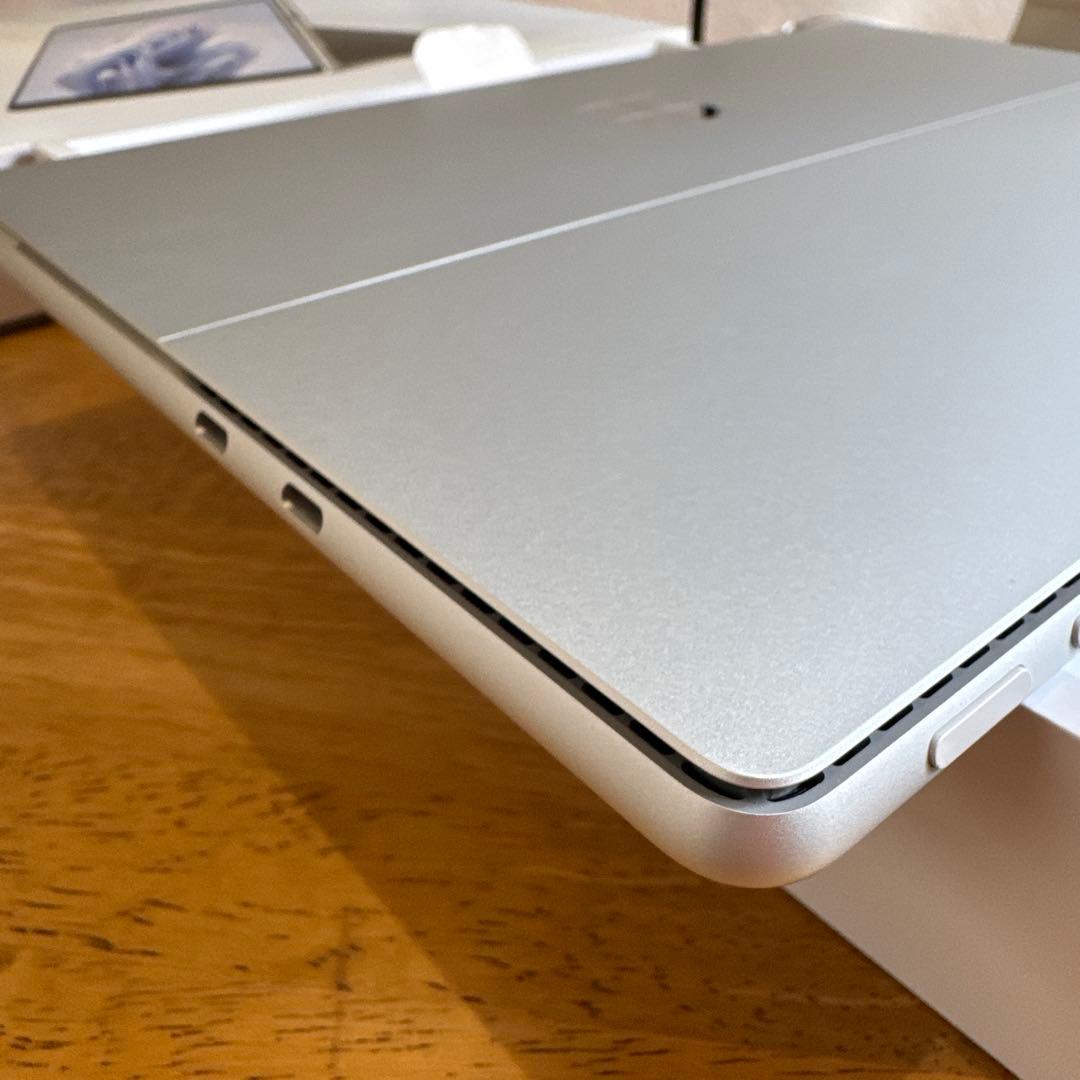 美品 Microsoft Surface Pro 9 シルバー 本体 128GB