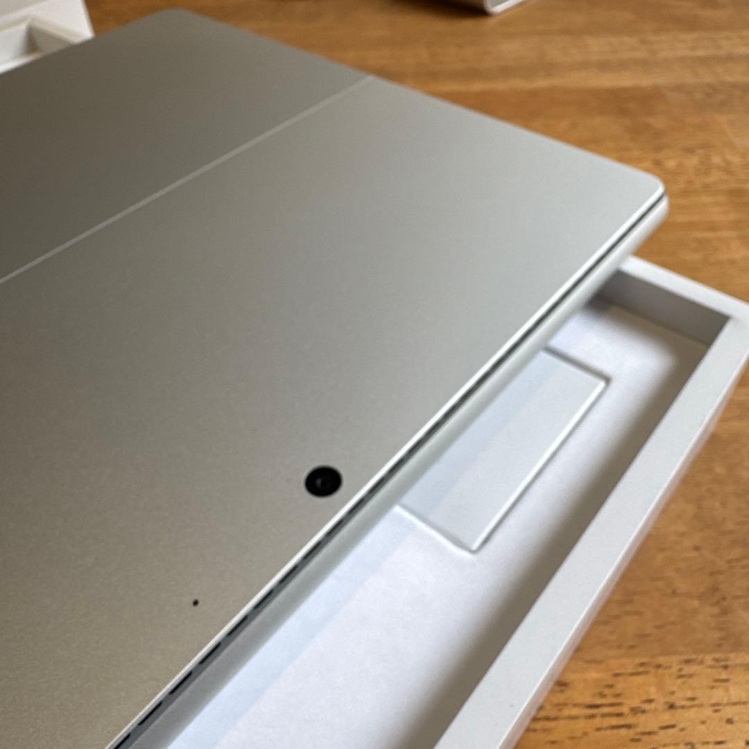 美品 Microsoft Surface Pro 9 シルバー 本体 128GB