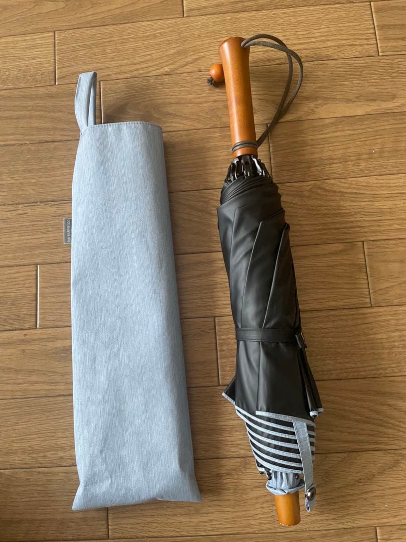 サンバリア100 折りたたみ日傘 木製ハンドル