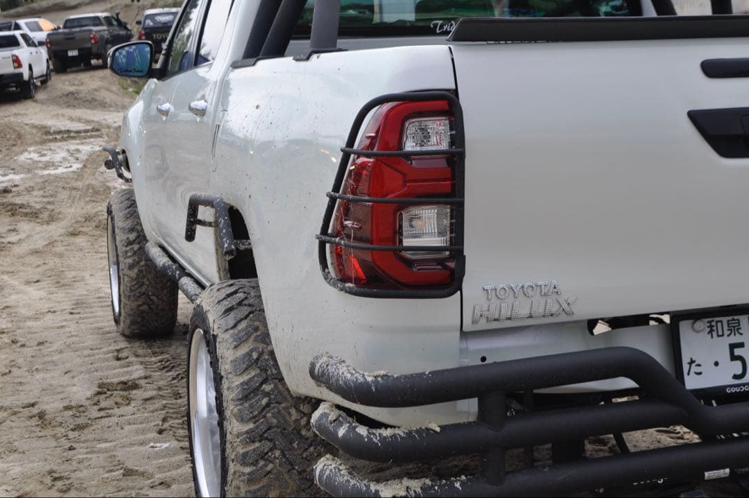 在庫残り僅か！　ハイラックス　gun125 テールガード