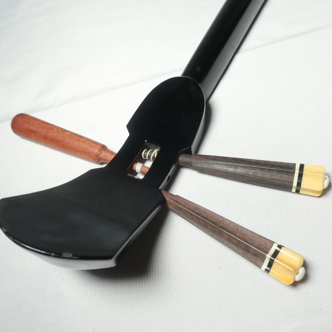 沖縄三線 ハードケース付 予備弦 付属 和楽器