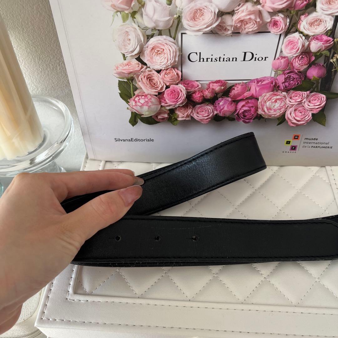 Christian Dior ベルト　ゴールドバックル　ゴールドロゴ　レザー