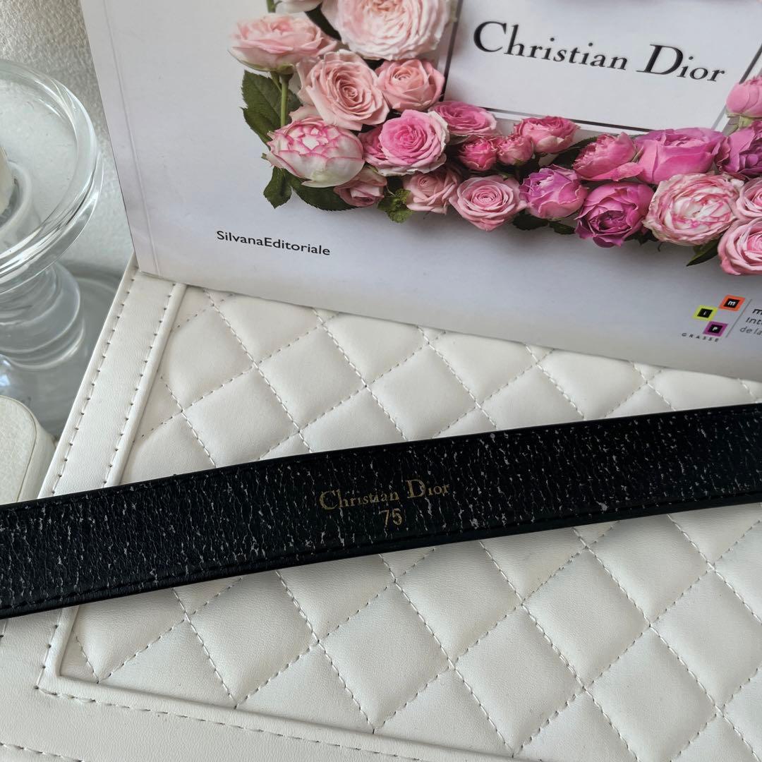 Christian Dior ベルト　ゴールドバックル　ゴールドロゴ　レザー
