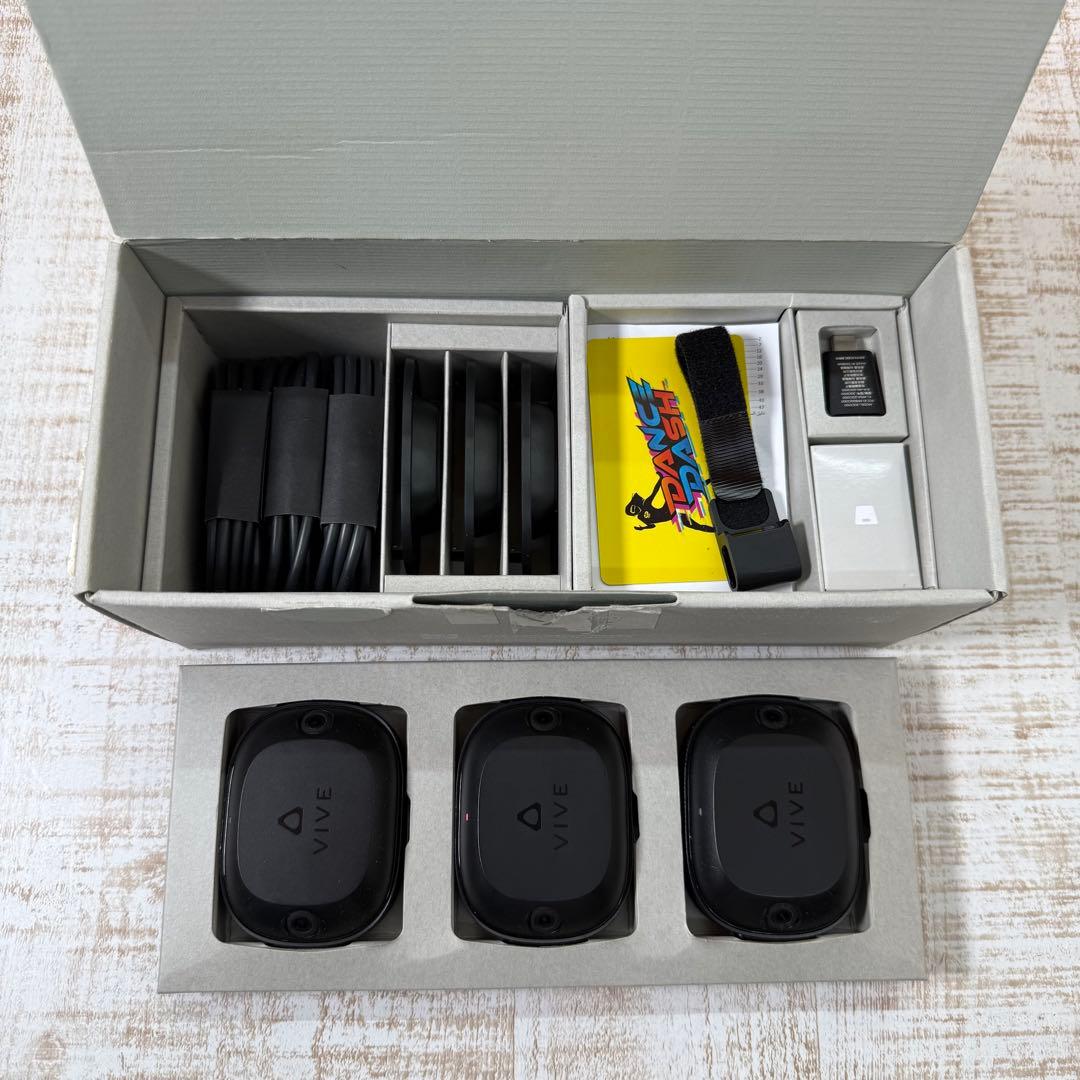 VIVE Tracker Ultimate トラッカー3個　セット　動作確認済み