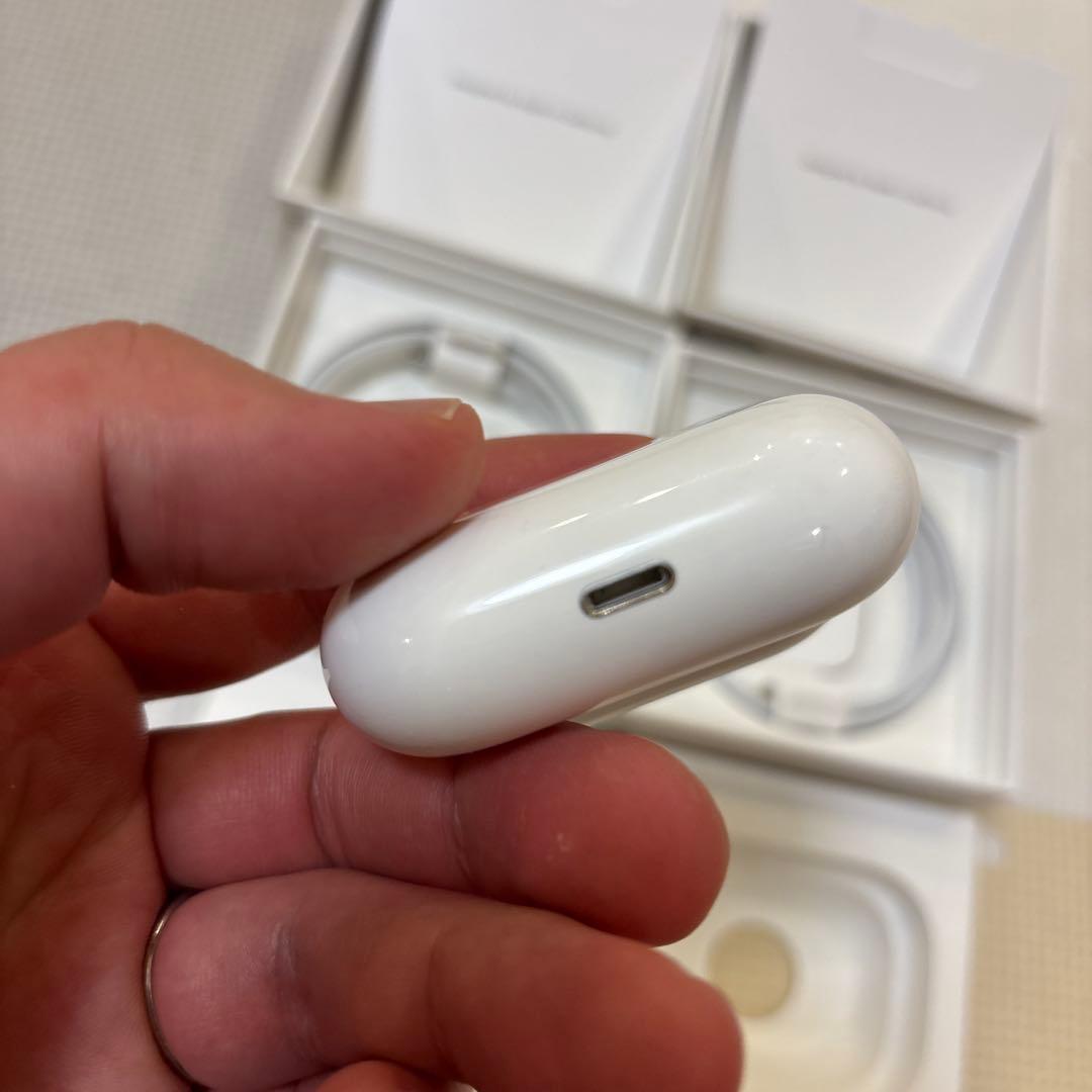 AirPods Pro2 第2世代　ワイヤレス　箱もう一つおまけ