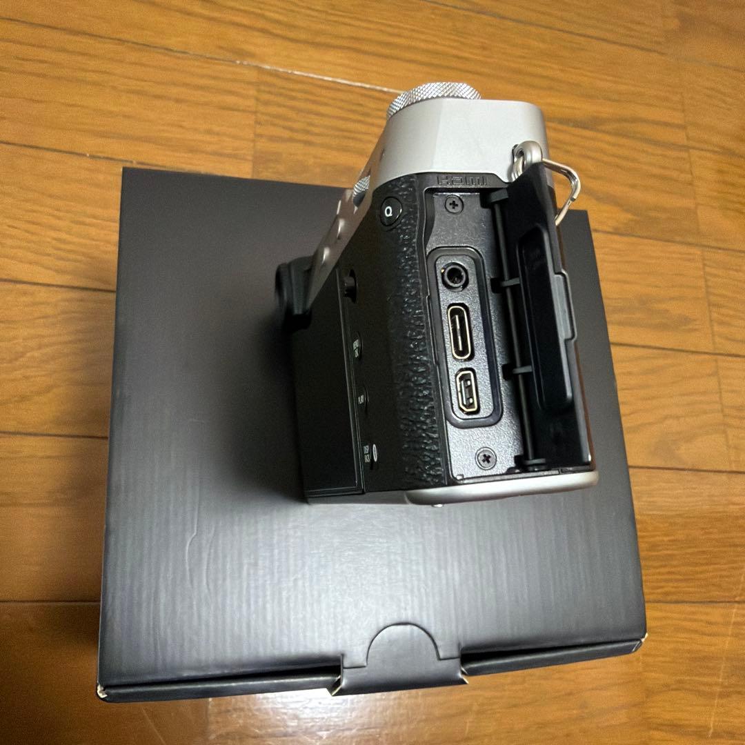 美品 Fujifilm X100VI コンパクトデジタルカメラ