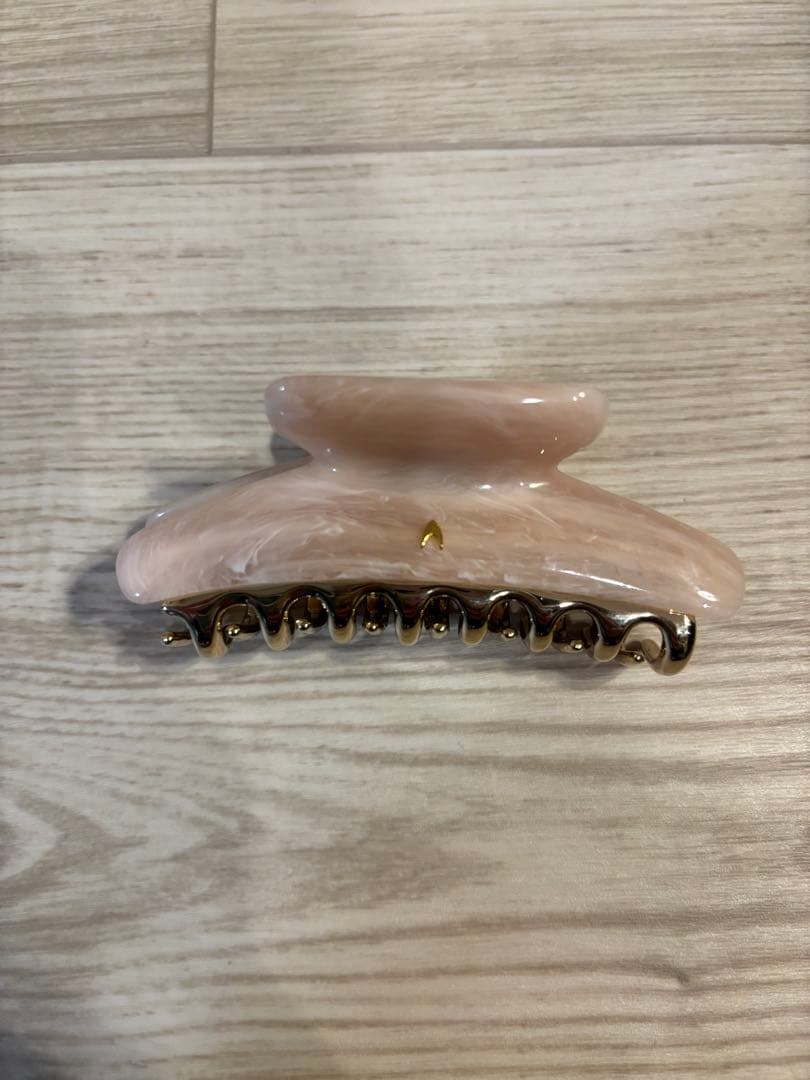 美品★ACCA アールドゥヴィーヴル クリップ Mサイズ　ピンクベージュ