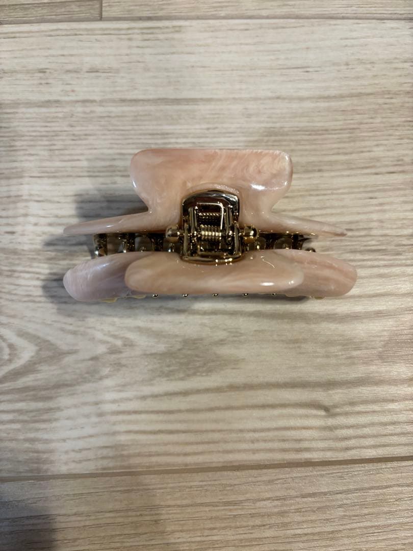 美品★ACCA アールドゥヴィーヴル クリップ Mサイズ　ピンクベージュ