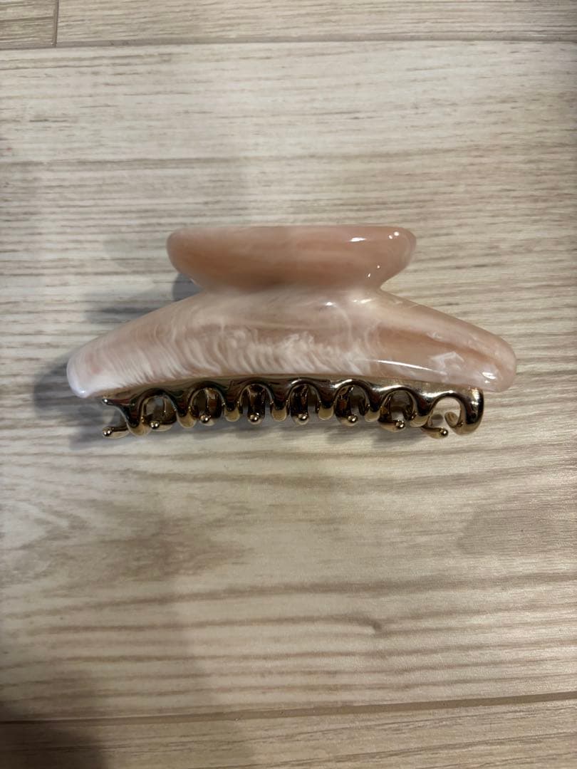 美品★ACCA アールドゥヴィーヴル クリップ Mサイズ　ピンクベージュ