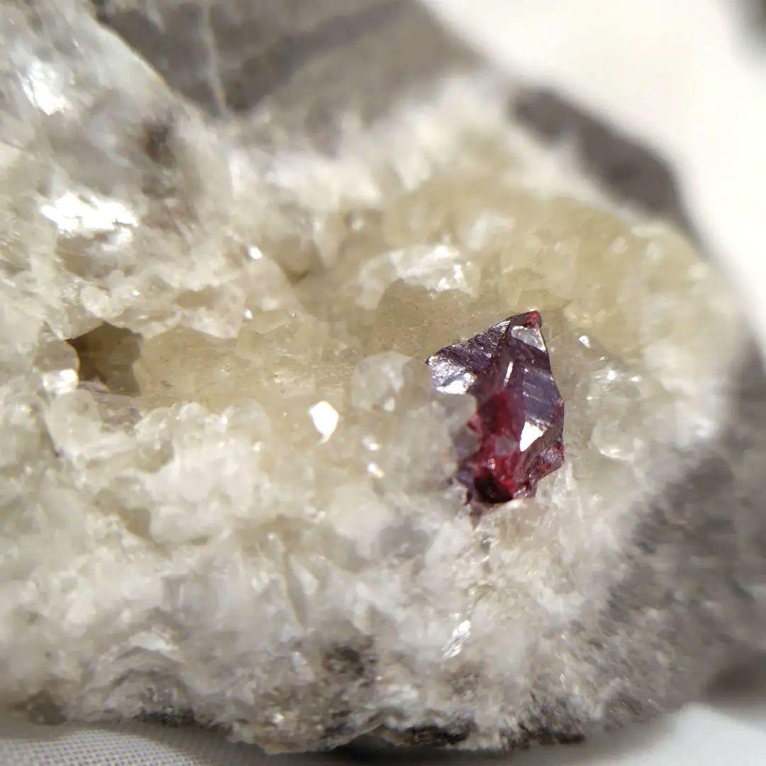 魔法と錬金術の石❇️中国産 シナバー クォーツ ドロマイト 共生鉱物 大きめ原石