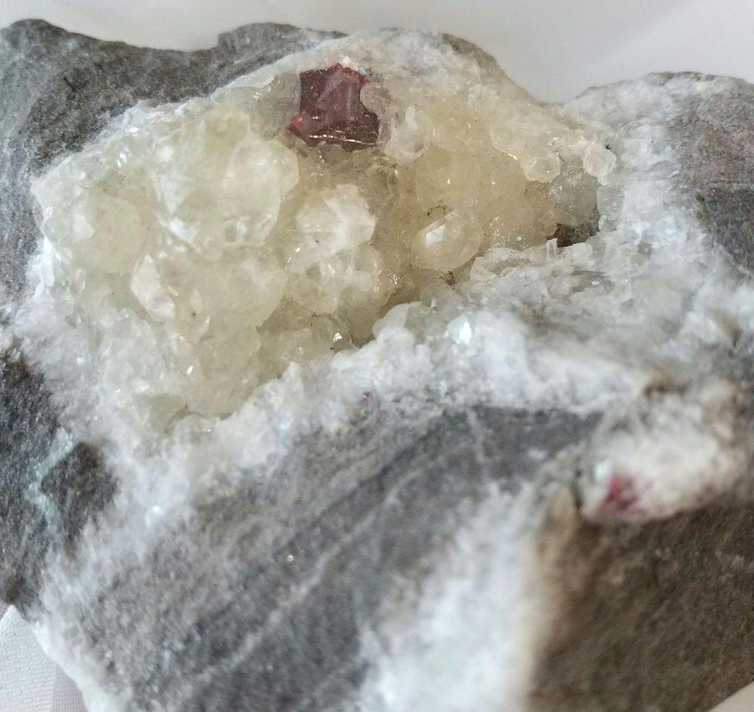 魔法と錬金術の石❇️中国産 シナバー クォーツ ドロマイト 共生鉱物 大きめ原石
