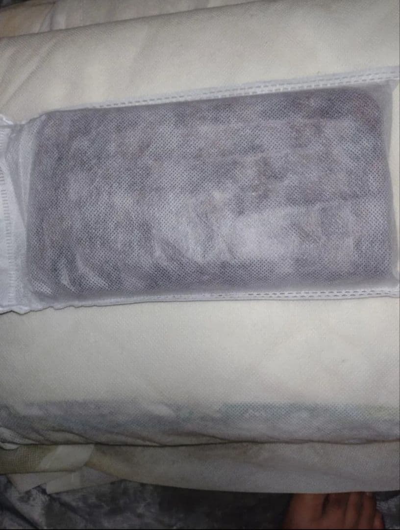 新品！レガーレ長財布 ステンドグラス柄　【完売品】ワインレッド　多機能長財布♪