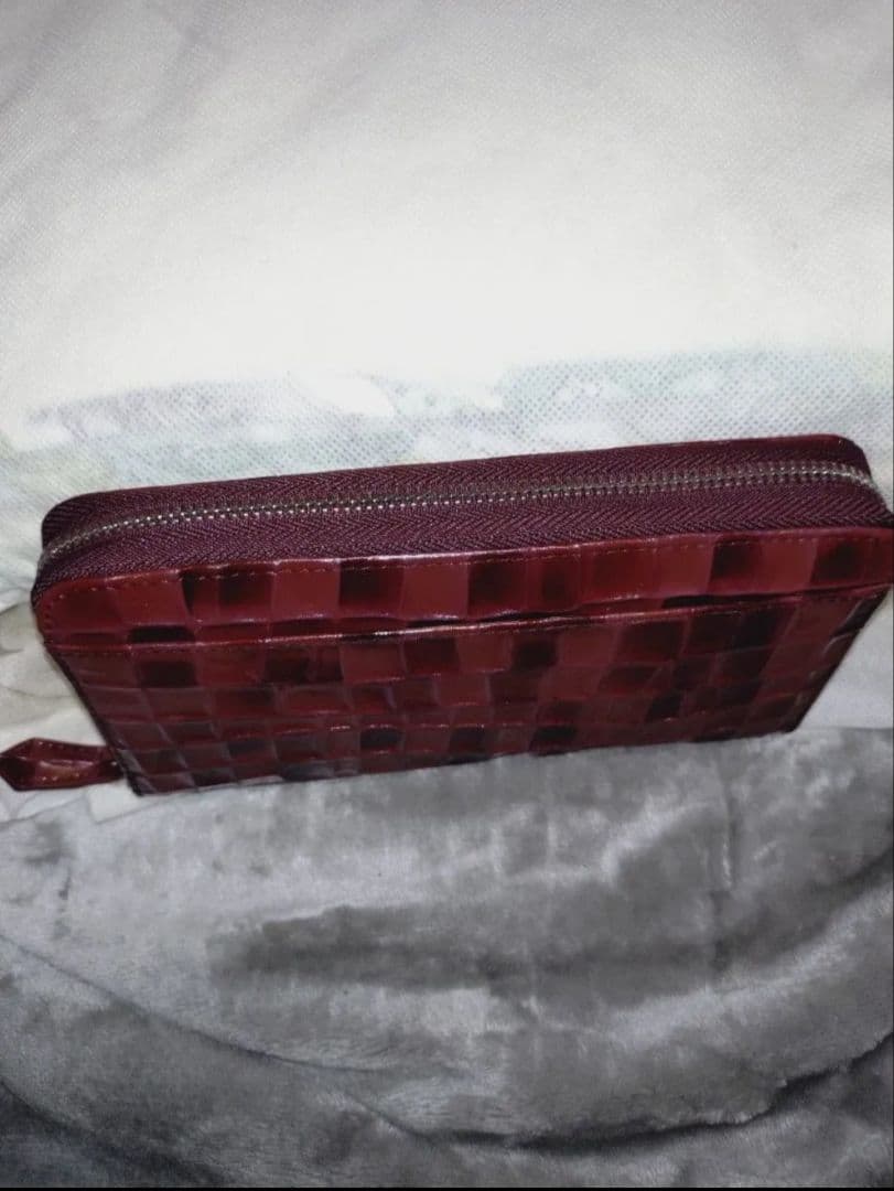 新品！レガーレ長財布 ステンドグラス柄　【完売品】ワインレッド　多機能長財布♪