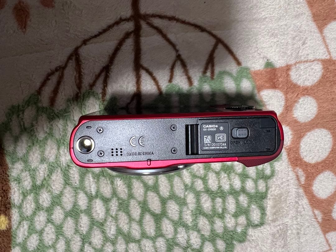 【美品】CASIO EXILM EX-ZR800 レッド