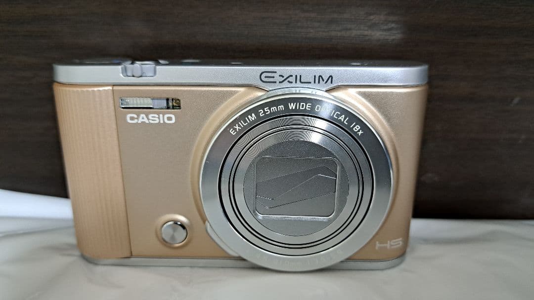 デジタルカメラ CASIO EX-ZR1800