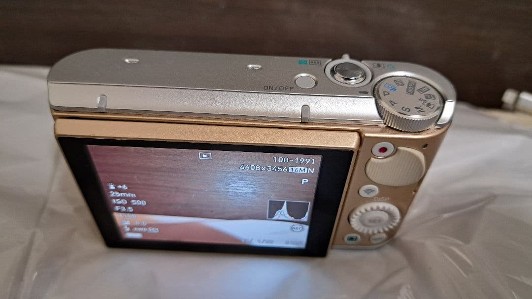 デジタルカメラ CASIO EX-ZR1800