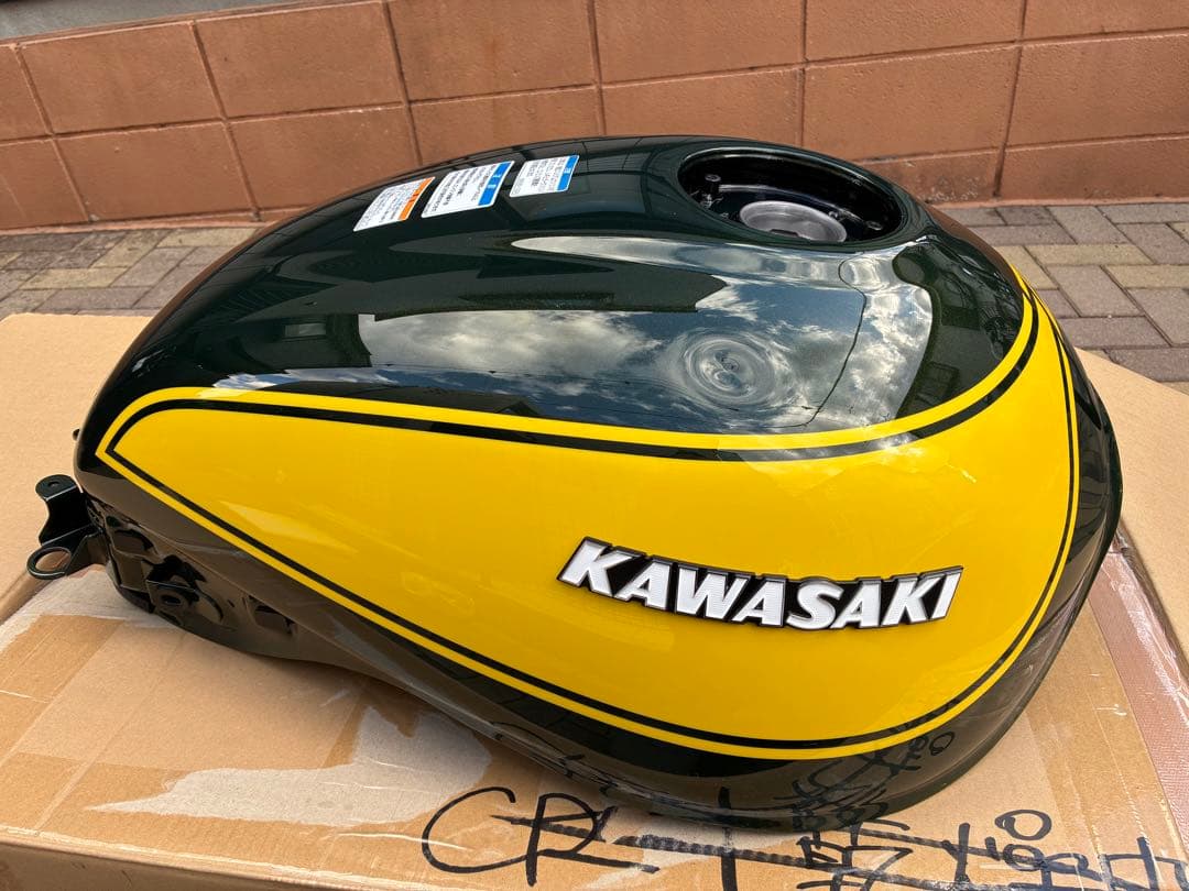KAWASAKI z900rsイエローボールエディション 燃料タンク