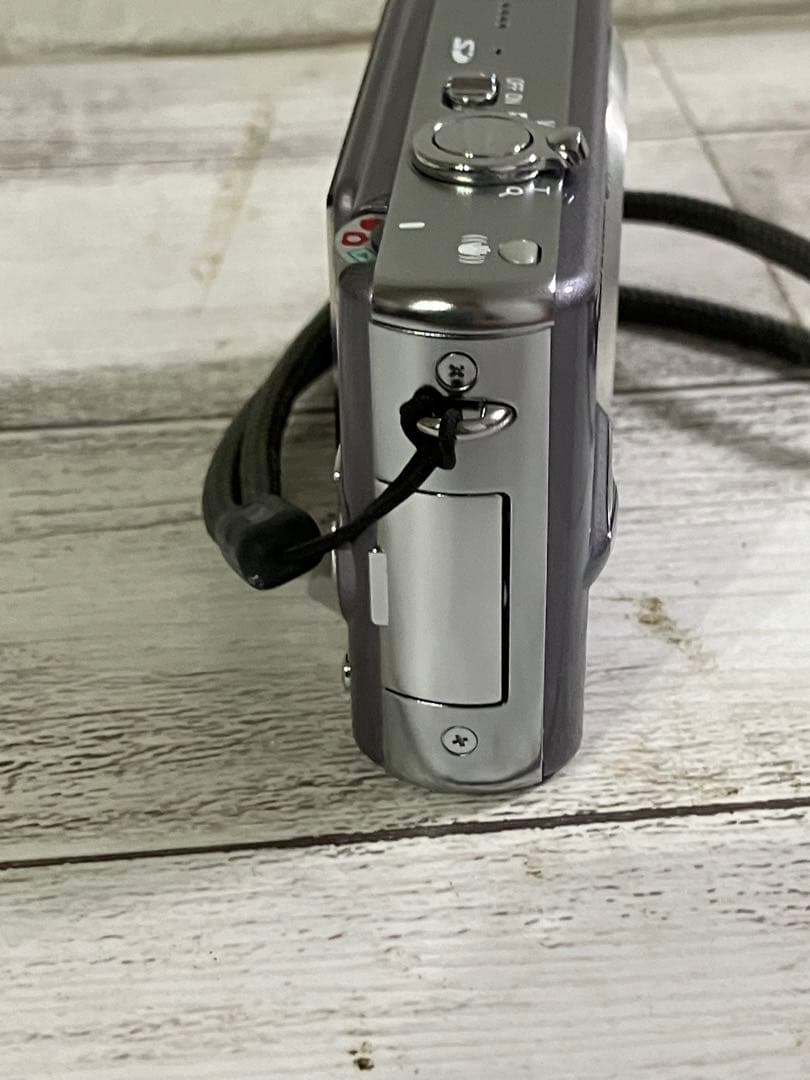 Panasonic DMC-FX9 シルバー コンパクトデジタルカメラ 本体