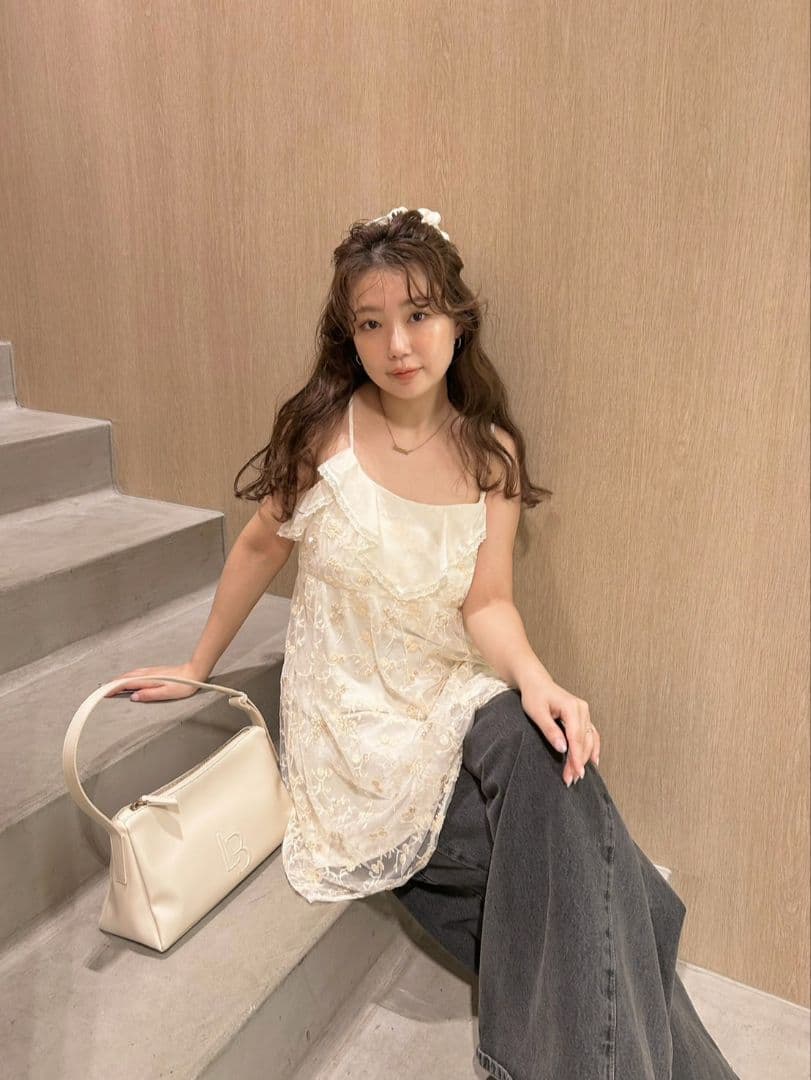 M*K様 新品タグ付き　リリーブラウン　フラワービジューレースミニワンピース