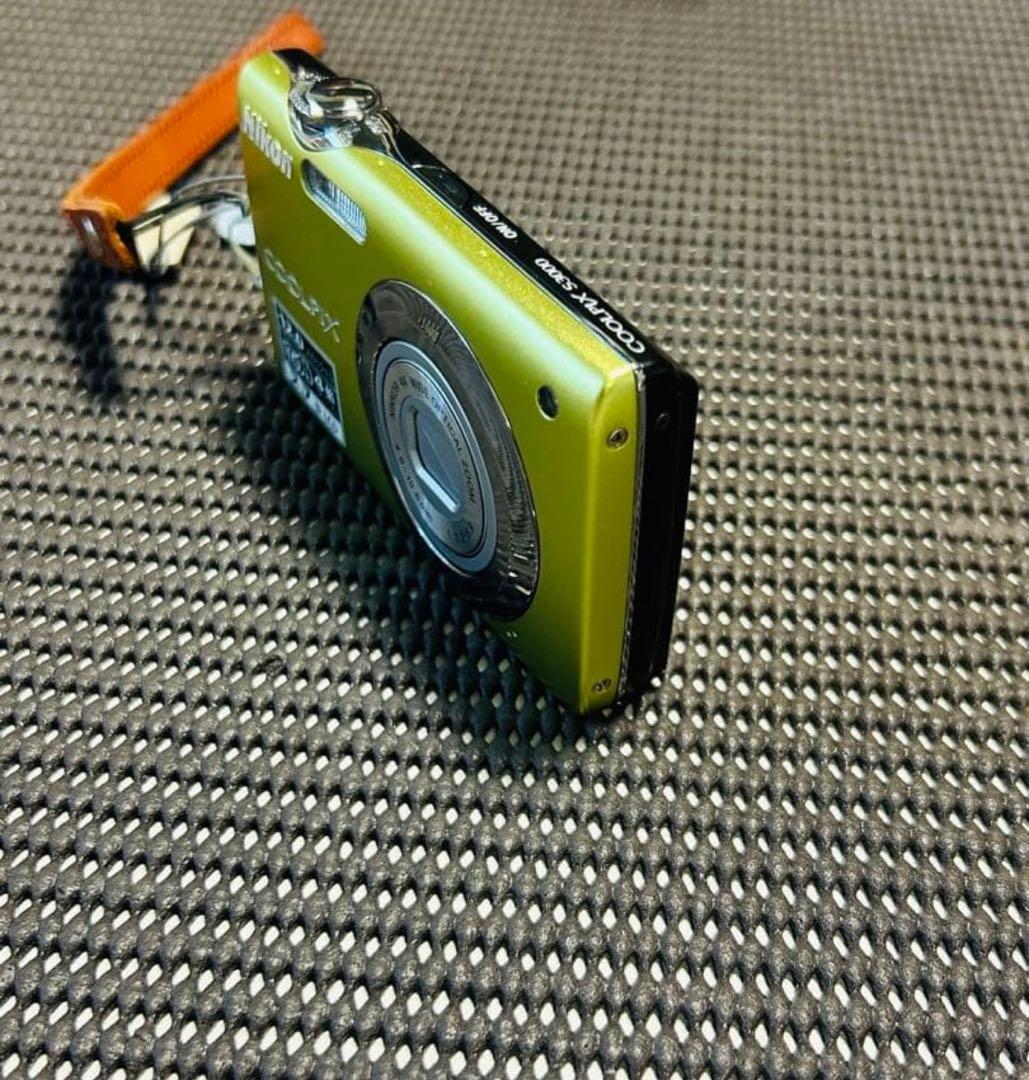 Nikon COOLPIX S3000 12.0メガピクセル グリーン 問題なし