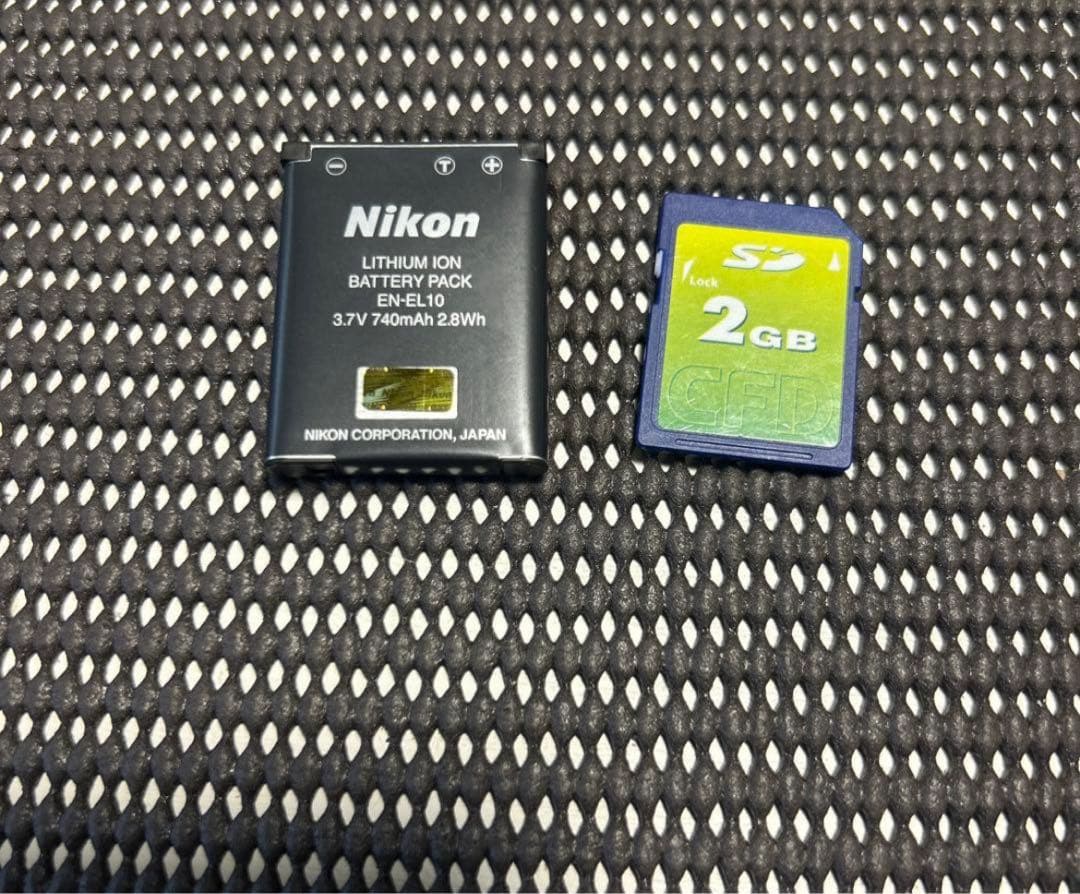 Nikon COOLPIX S3000 12.0メガピクセル グリーン 問題なし