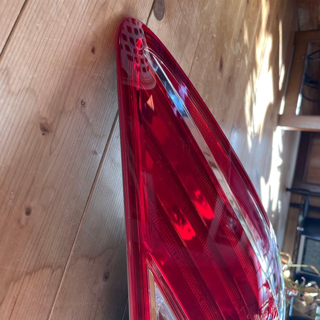 クラウン　GRS200 右テールランプ　ICHIKOH30-370