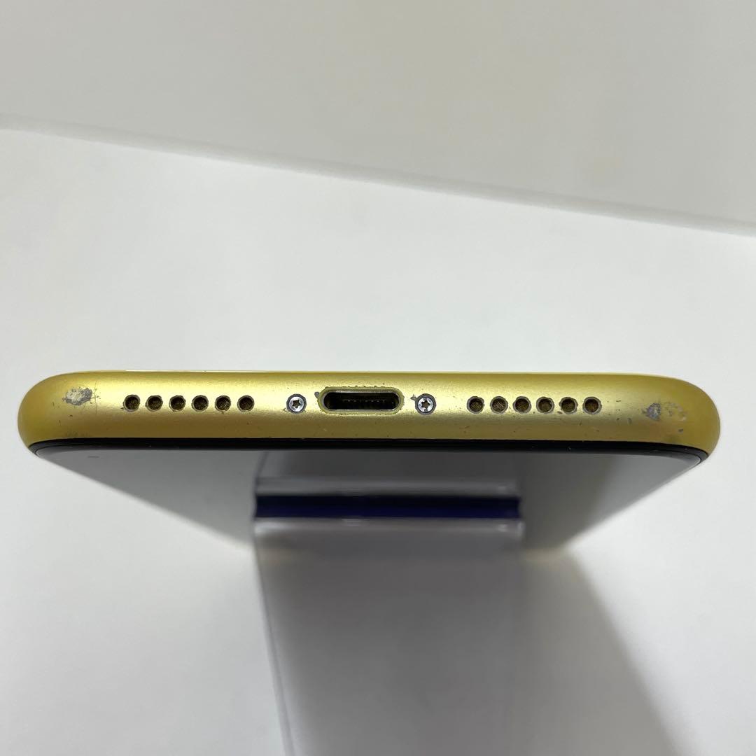 Apple iPhone11 128GB イエロー au 背面割れジャンク品