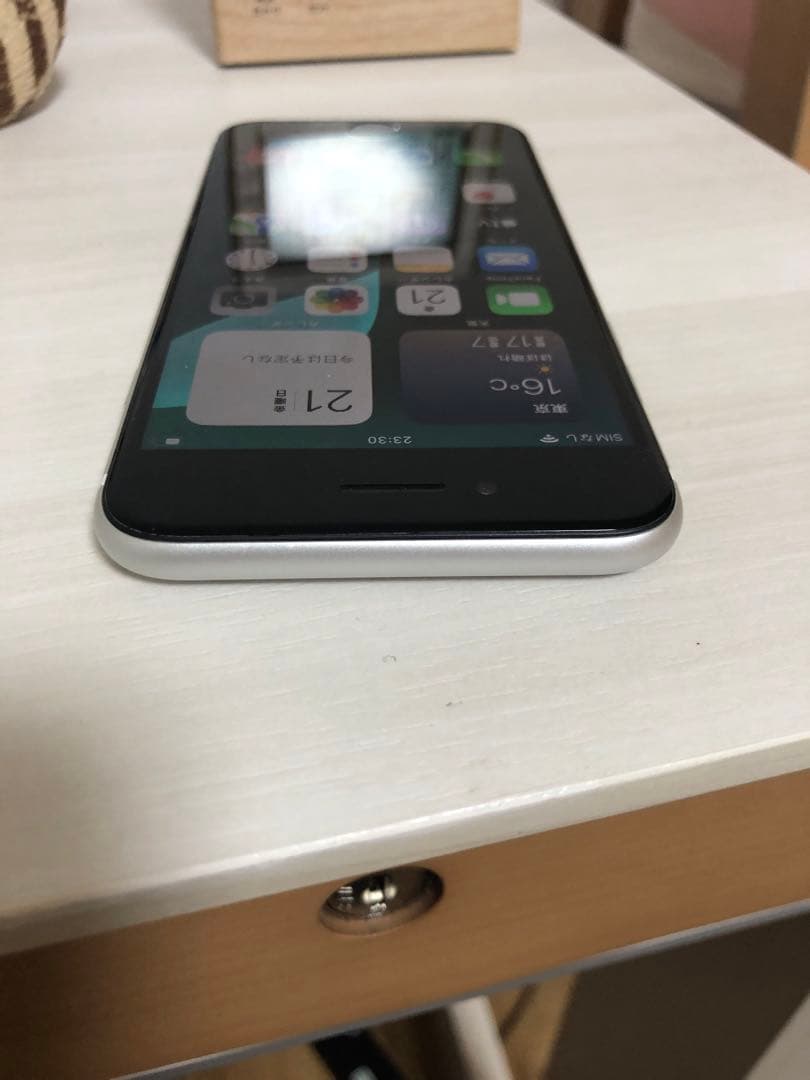 Apple iPhone SE (第２世代) 64GB ホワイト 美品 ジャンク