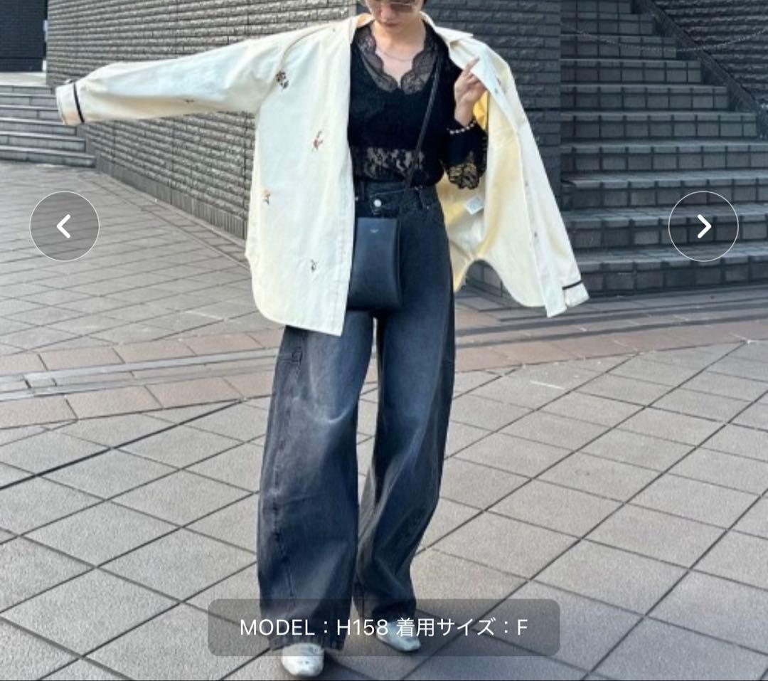 アメリSMALL FLOWER OVER SHIRTフラワーシャツ　アイボリー