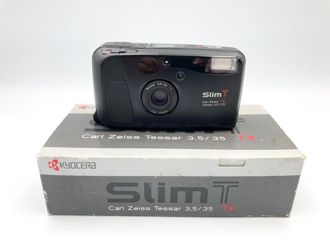 【動作品】KYOCERA SLIM-T　コンパクトカメラ　動作確認済み　C36