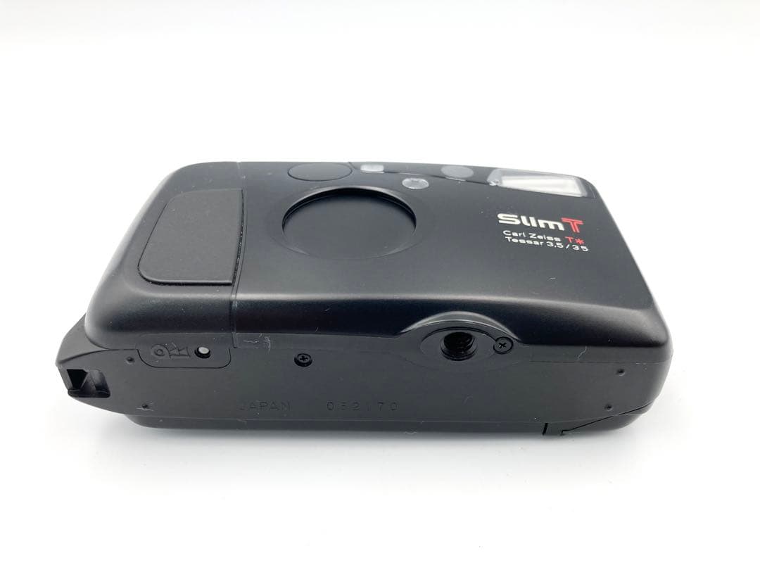 【動作品】KYOCERA SLIM-T　コンパクトカメラ　動作確認済み　C36