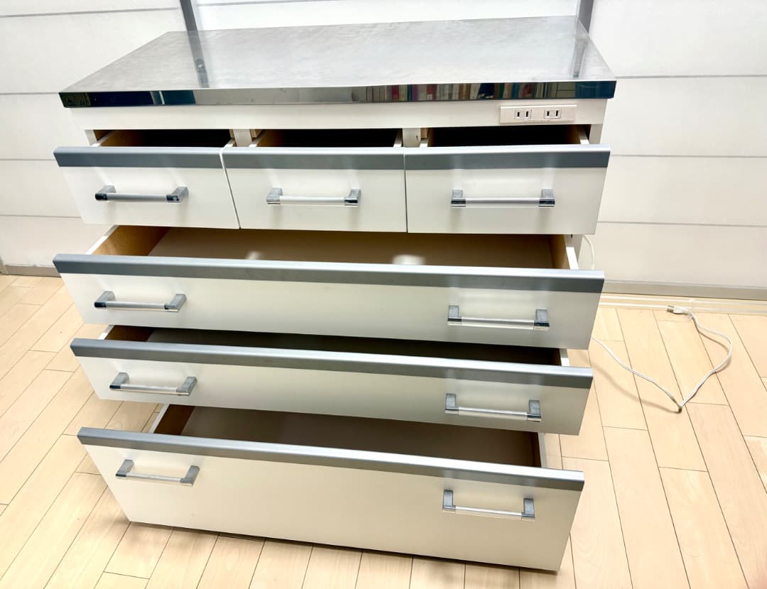送料込 キッチンキャビネット90 引出6 ステンレス天板 キャスター電源付 国産