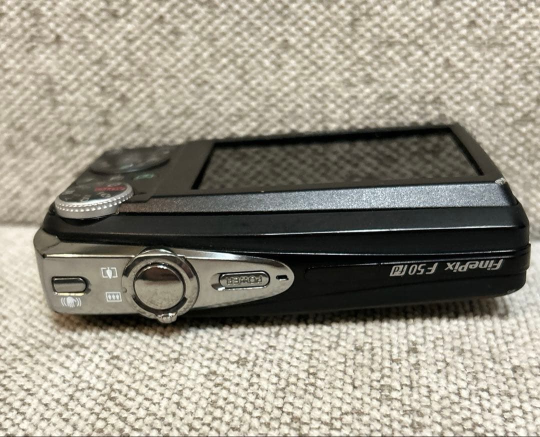 【美品】FUJIFILM デジタルカメラ FinePix F50fd ブラック
