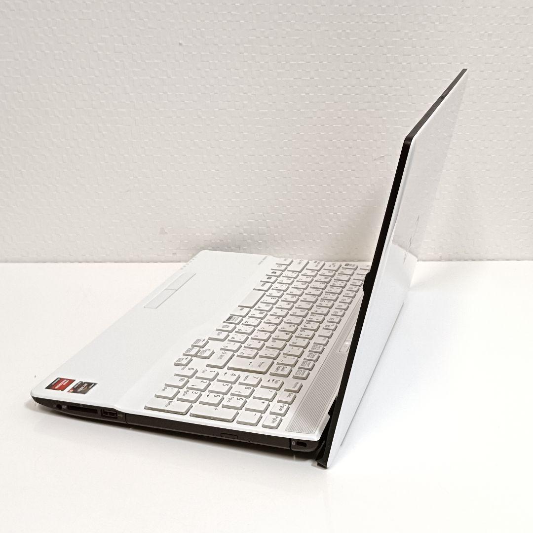 2021年12月製 Windows11 富士通 Ryzen3 5300U SSD