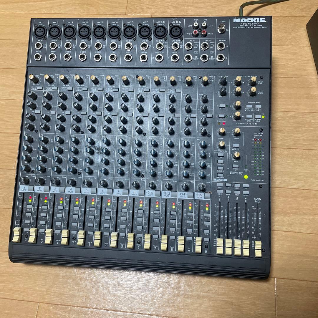 MACKIE ミキサー