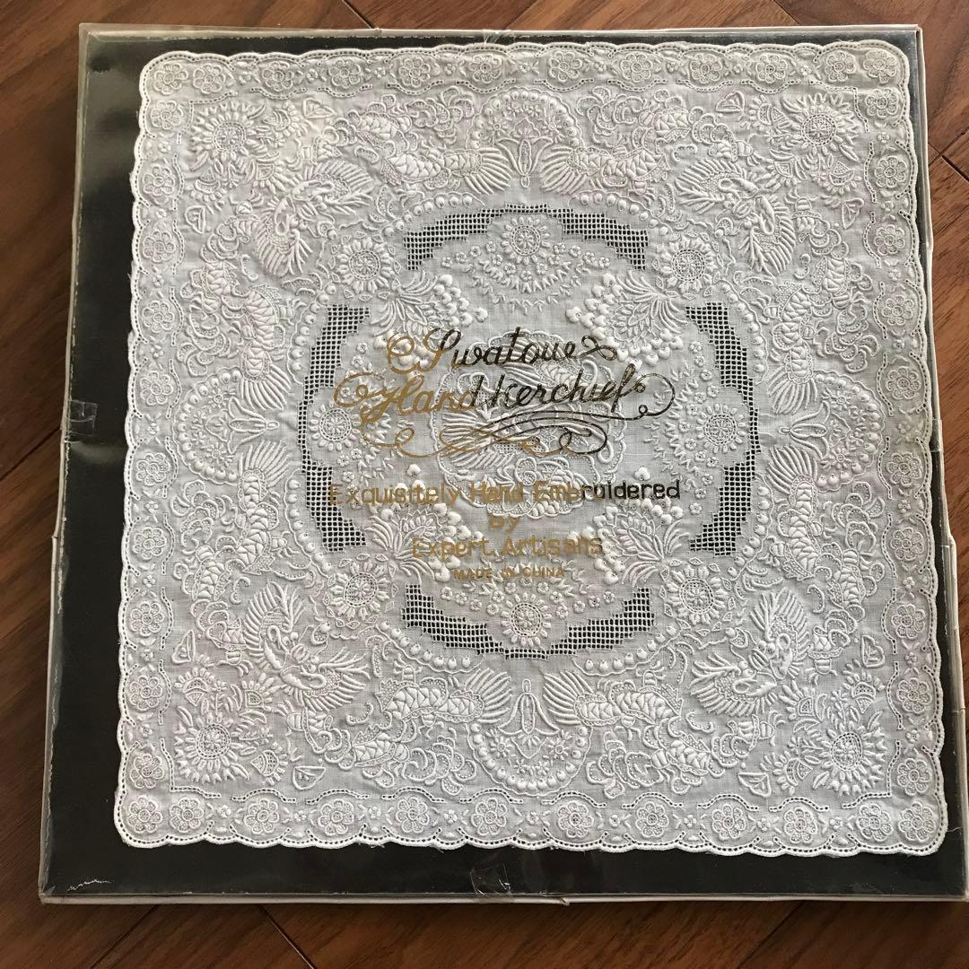 未使用 箱入り スワトウ ハンカチ 手刺繍 龍×龍 SWATOW スワトー