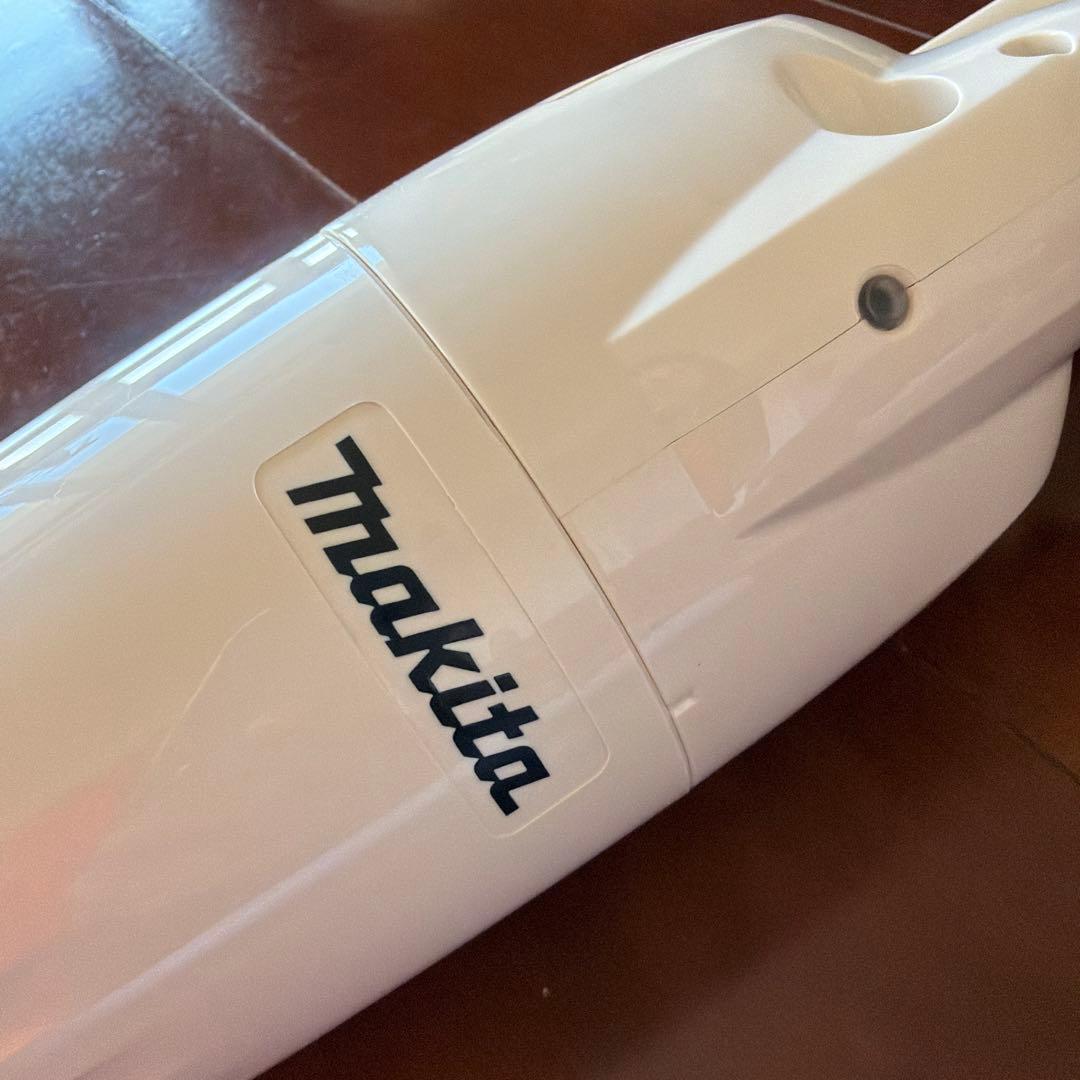 マキタ充電式クリーナバッテリ内蔵式サイクロンセット