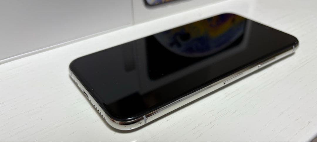 Apple iPhone Xs シルバー 箱付き