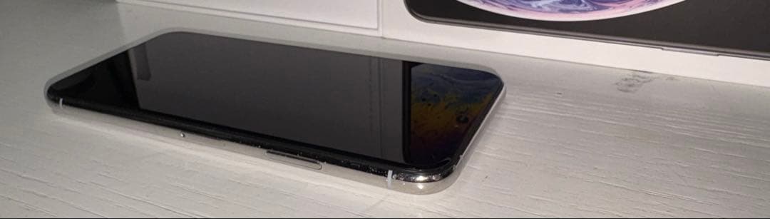 Apple iPhone Xs シルバー 箱付き