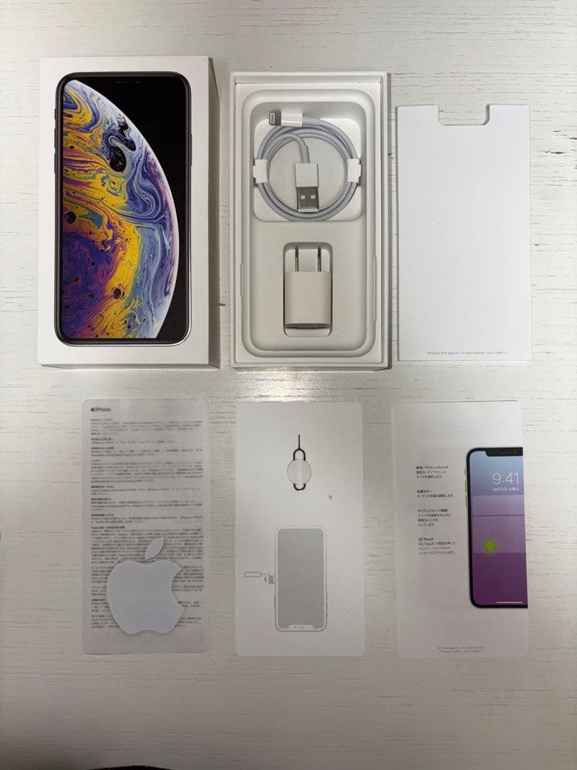 Apple iPhone Xs シルバー 箱付き