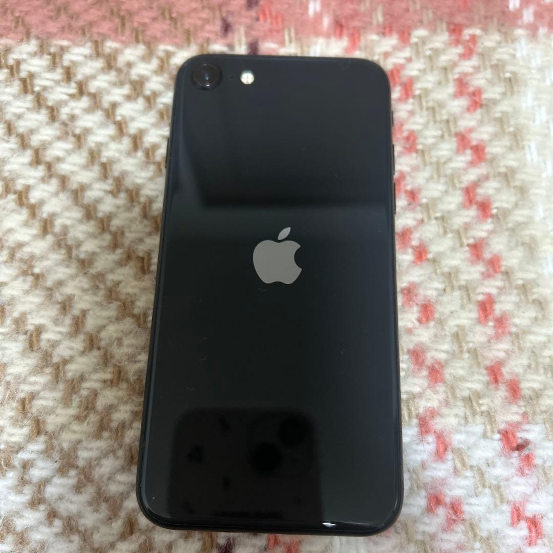Apple iPhone SE 64GB ブラック