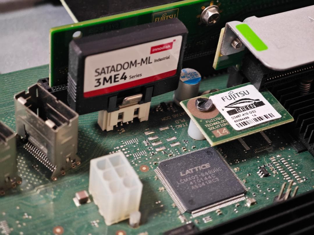 富士通サーバー PRIMERGY RX2530 M2 ②