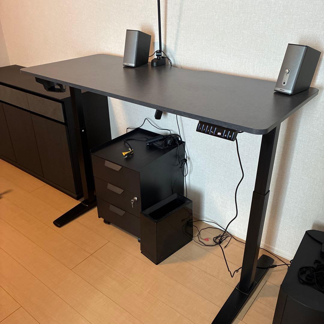 ニトリ電動昇降パソコンデスク
