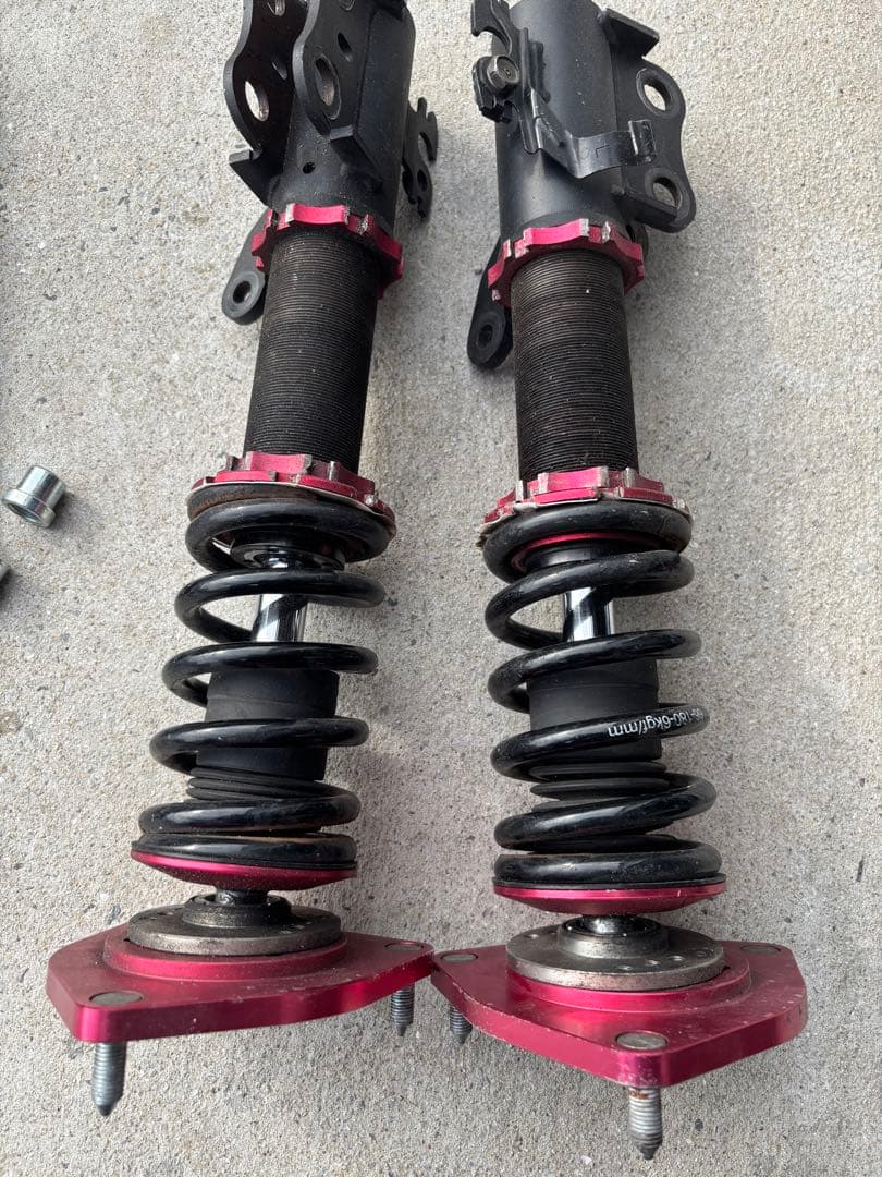 zvw50 プリウス　車高調