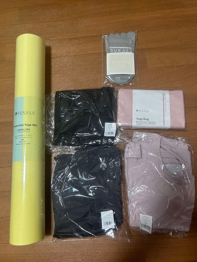 【新品！！】SUKALA リバーシブルヨガマットとウェアセット