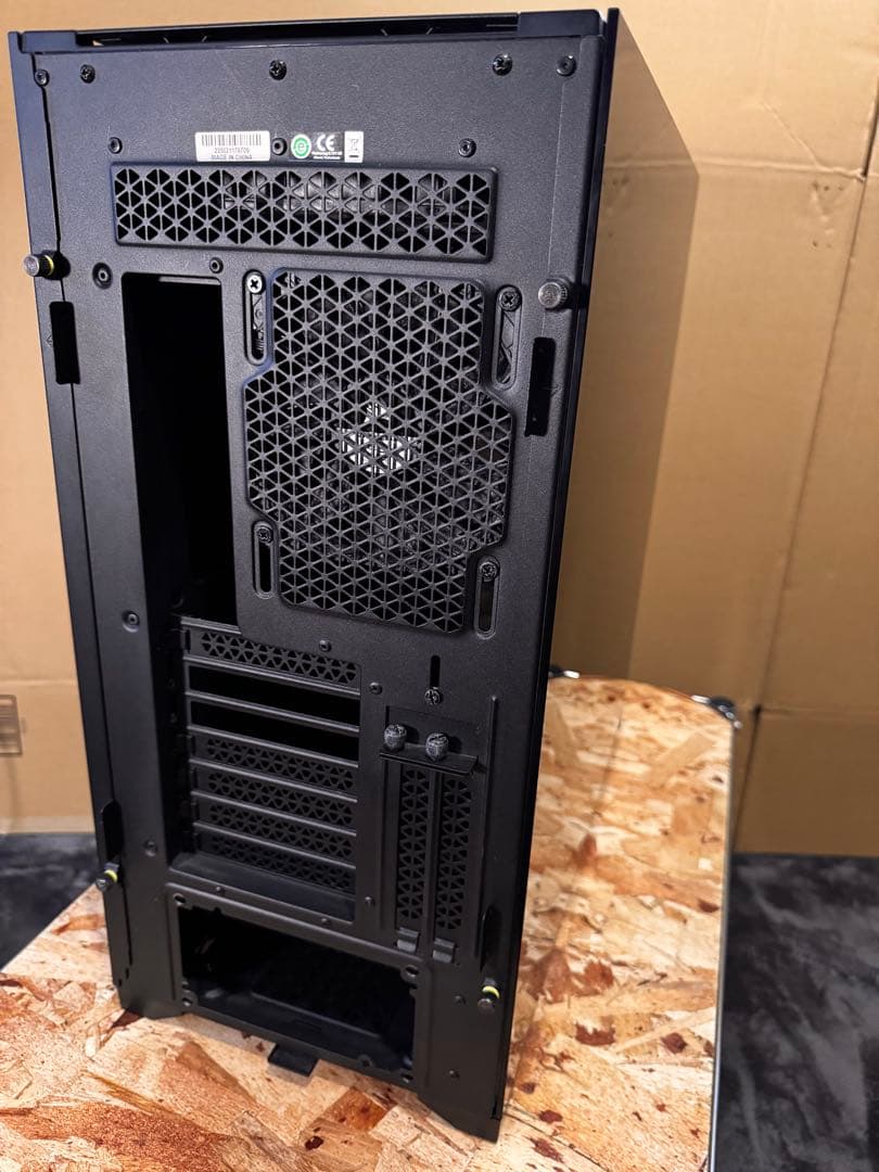 Corsair 5000D +RGBファンx9 +RGBファンコントローラー