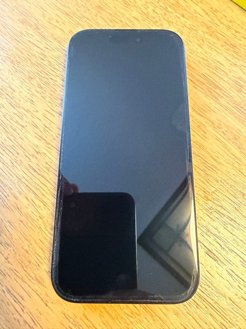 シ*ナ様 Apple iPhone 16 Pro 本体 充電ケーブル　画面保護シ